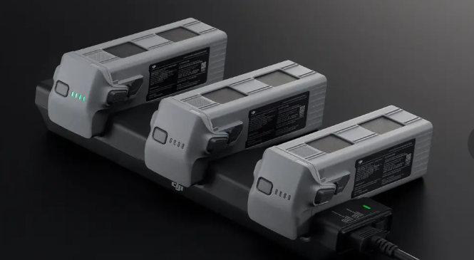 Зарядний пристрій DJI Matrice 4 Battery Charging Hub (200W) CP.EN.00000707.01 CP.EN.00000707.01 фото