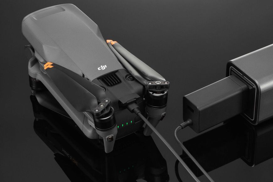 Зарядний пристрій DJI 65W Portable Charger черный CP.MA.00000467.01 CP.MA.00000467.01 фото